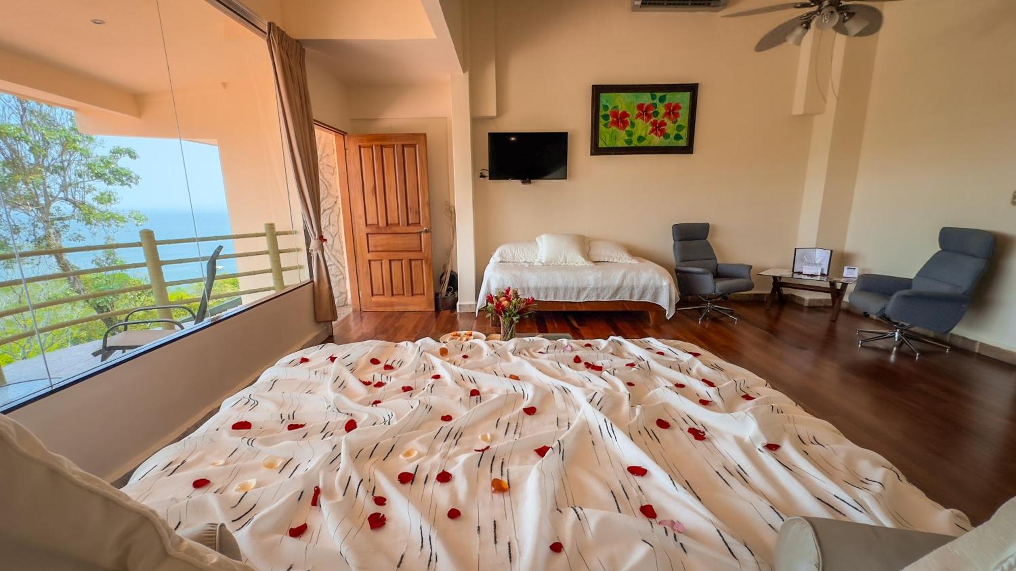 Issimo Suites (Adults Only) Manuel Antonio Bagian luar foto