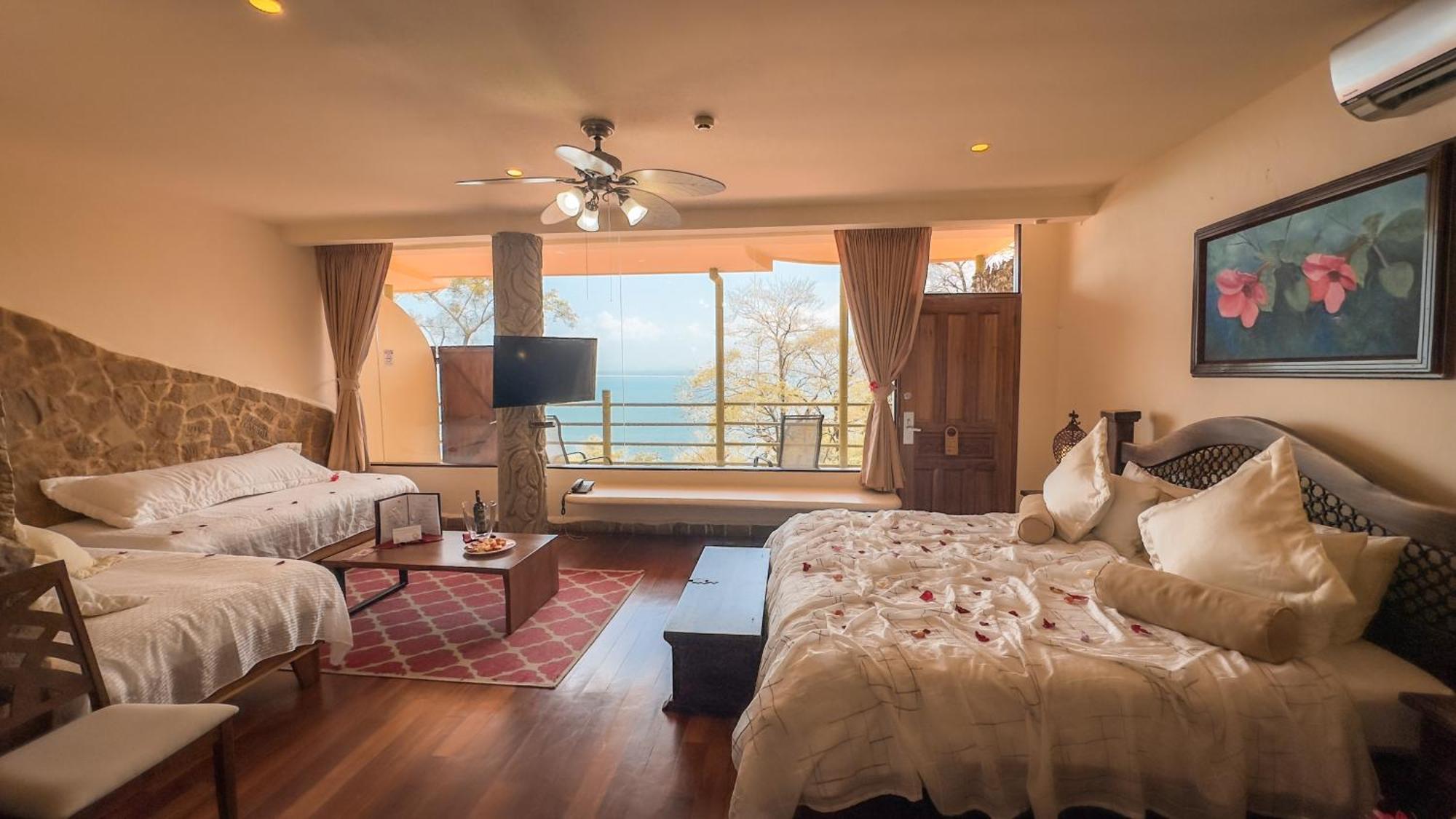 Issimo Suites (Adults Only) Manuel Antonio Bagian luar foto