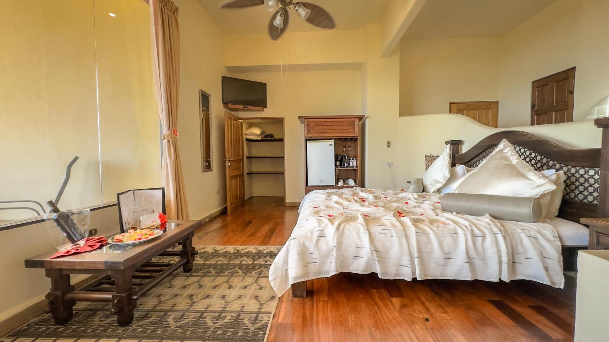 Issimo Suites (Adults Only) Manuel Antonio Bagian luar foto